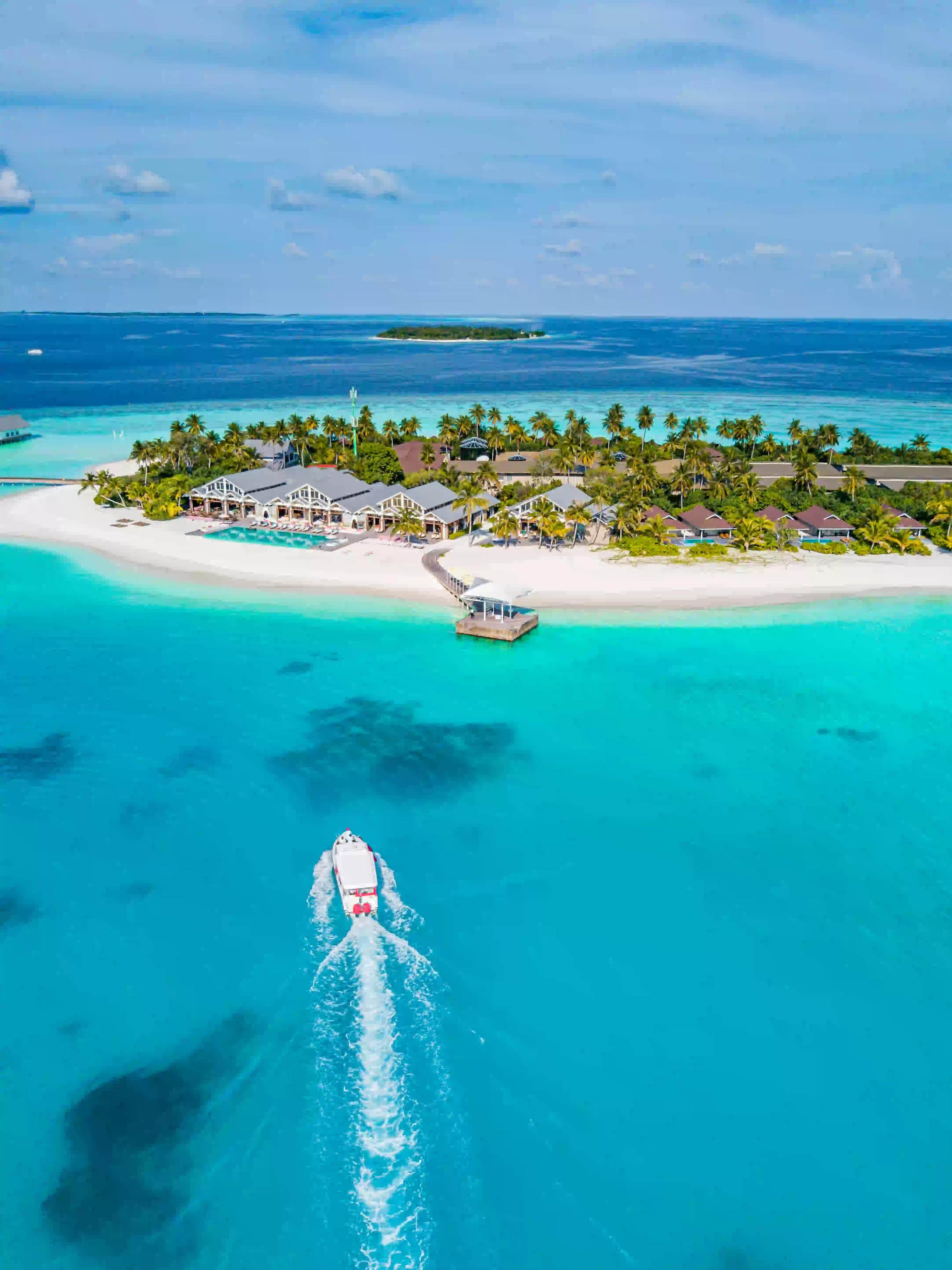 Maldives Luxury Escape – Luxury Holiday Guide for UK Travellers