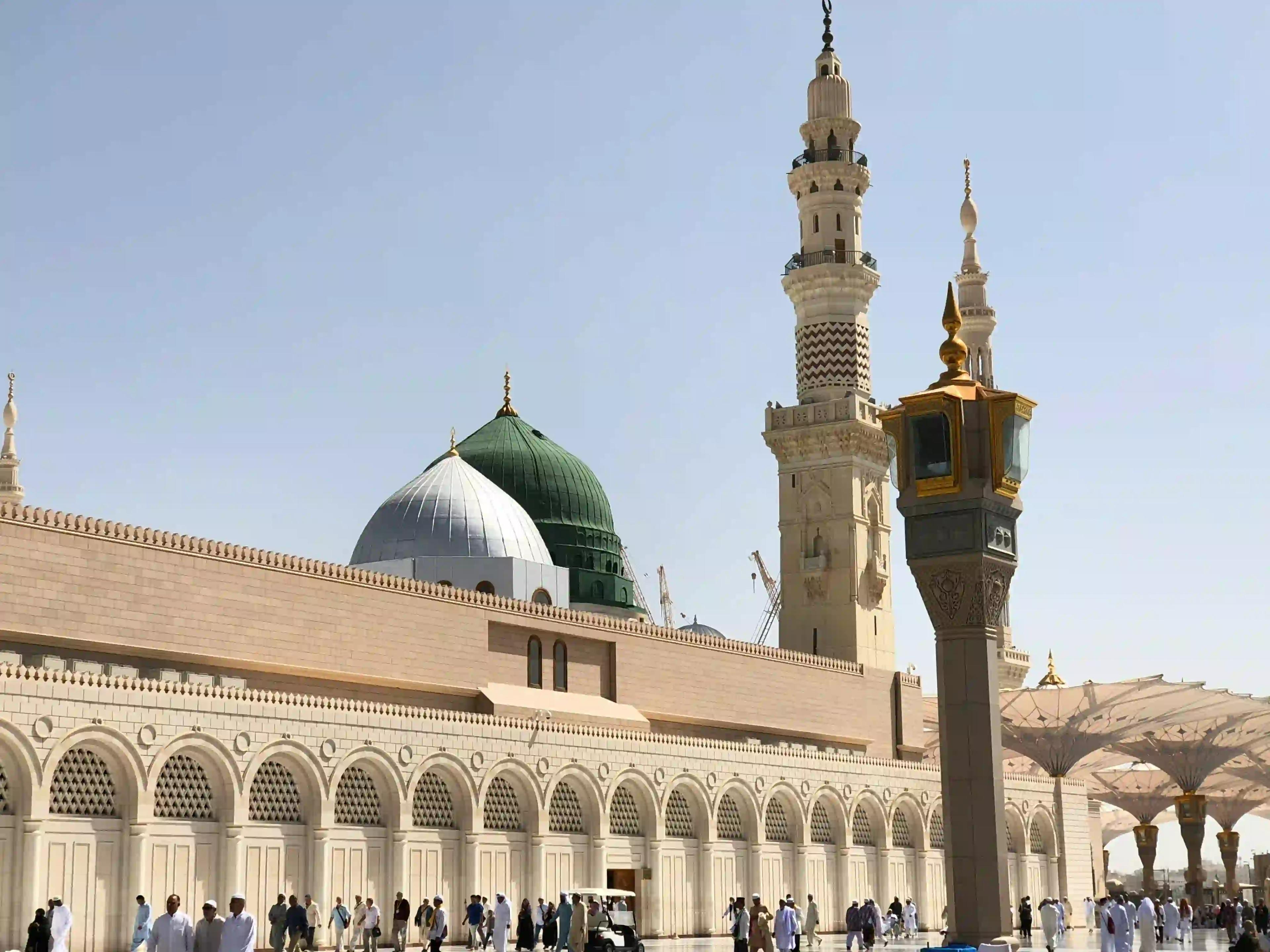 Economy to Luxury Umrah: Best Offers on Hotels in Madinah Near Haram