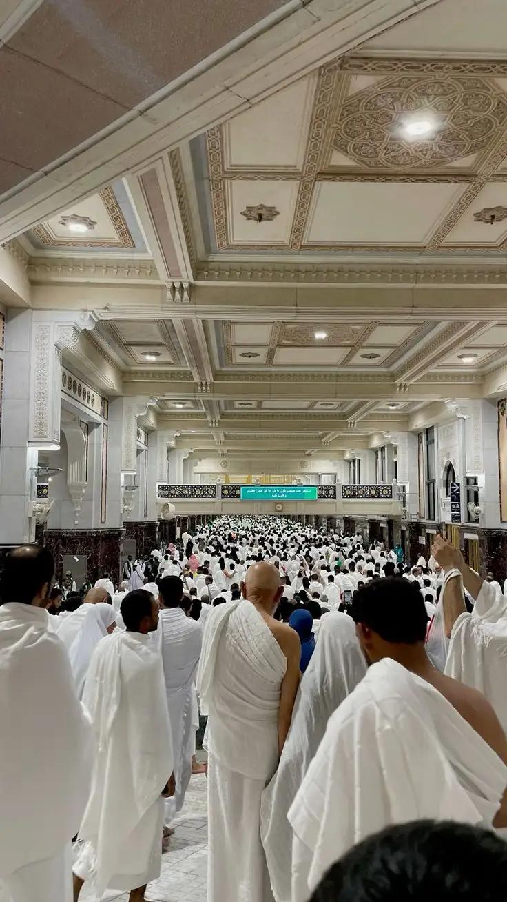 History of Safa and Marwa: Complete Umrah Guide & Sacred Pilgrimage Packages